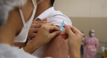 Guanambi vacinará idosos de 64 anos com a 2ª dose da AstraZeneca na próxima segunda-feira