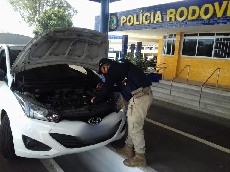 Veículo roubado no Rio de Janeiro foi recuperado pela PRF em Vitória da Conquista