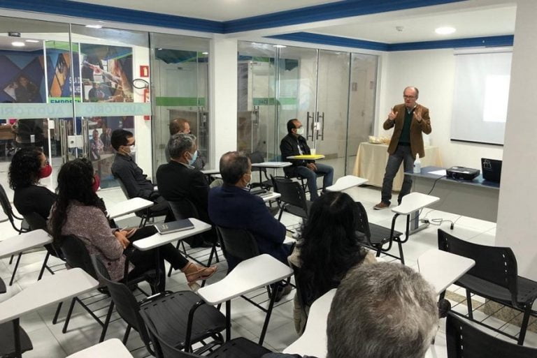 Projeto que prevê 9 mil vagas de emprego é apresentado a empresários em Vitória da Conquista