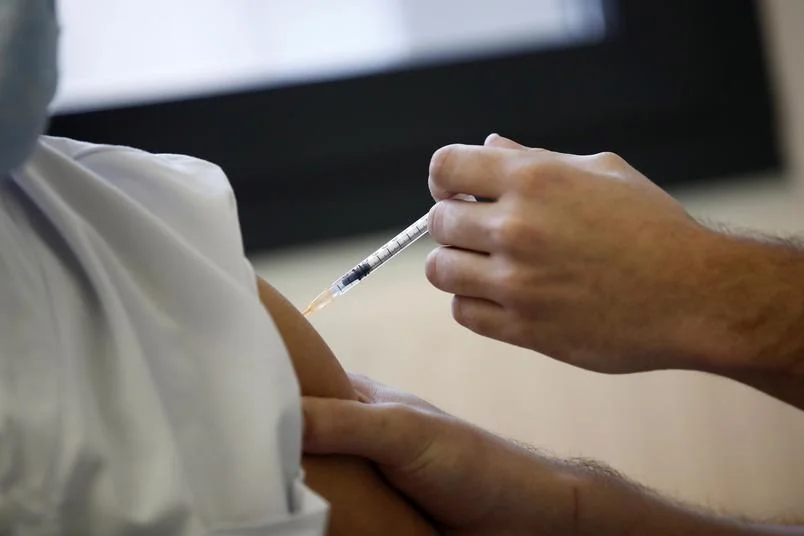 Vacinação de pessoas com 45 anos será nesta terça e quarta-feira em Guanambi