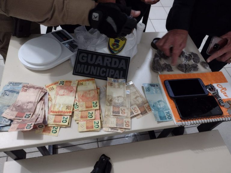 PM e Guarda Municipal apreenderam drogas e prenderam suspeitos de tráfico em Vitória da Conquista
