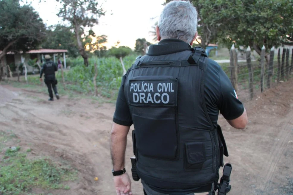 Polícia cumpre mandados de prisão contra suspeitos de ataques a bancos na Bahia