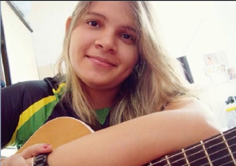 Cantora e compositora morre aos 26 anos por complicações da Covid-19 em Vitória da Conquista