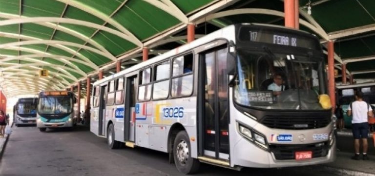 Feira de Santana amanheceu sem transporte público após paralisação dos rodoviários