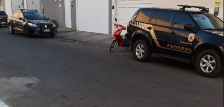 Operação da PF prendeu policial que fazia escolta de cargas com cigarros contrabandeados em Guanambi