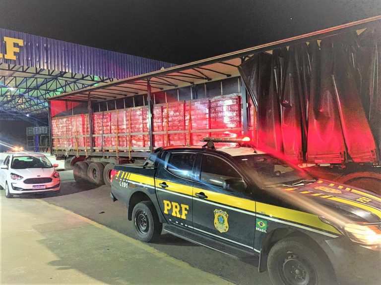 PRF apreendeu carreta com 80 mil latas de cerveja sem nota fiscal em Vitória da Conquista