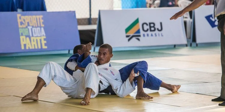 Atletas de Salvador e Jequié são maioria em lista dos já aprovados pelo FazAtleta