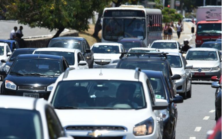 IPVA de automóveis com placas de finais 7, 8, 9 e 0 têm vencimento em agosto