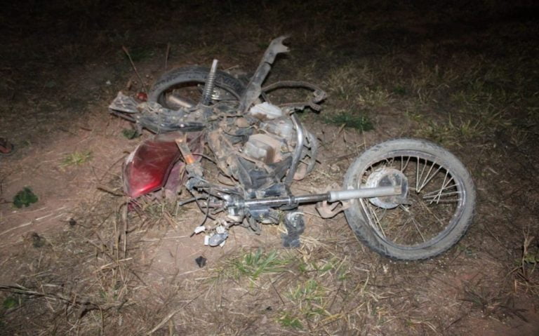 Acidente entre motocicleta e caminhonete deixou duas pessoas mortas em Luís Eduardo Magalhães