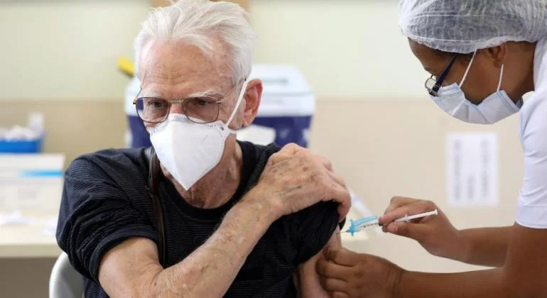 Guanambi iniciará aplicação da 3ª dose contra covid-19 em idosos acima de 80 anos