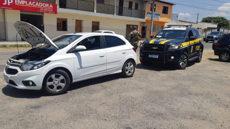 Veículo roubado foi recuperado e receptador preso em Vitória da Conquista