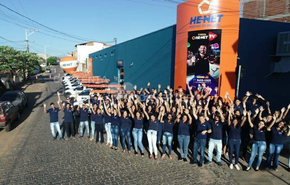 HE-NET oferta mais de 230 vagas de emprego em Barreiras, Caculé, Guanambi, Vitória da Conquista e outras cidades