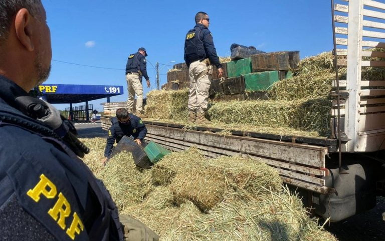 Motorista foi preso com quase três toneladas de maconha em Vitória da Conquista