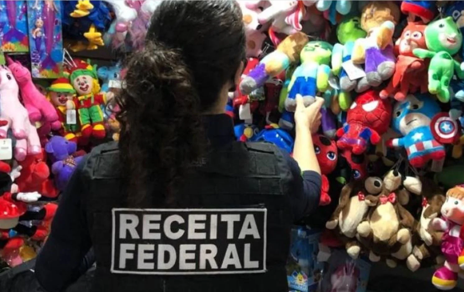 Operação da Receita Federal fiscalizou venda de brinquedos falsificados em Vitória da Conquista