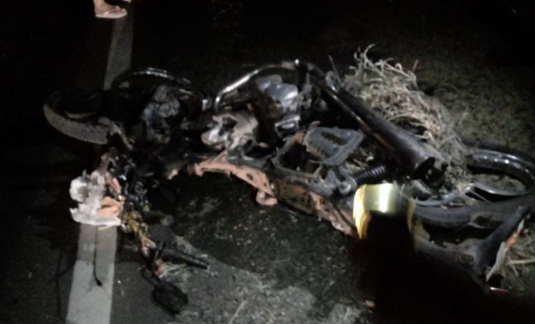 Motociclista morre após colisão com carro na BR-122 em Pindaí
