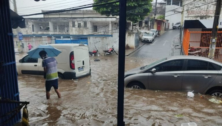 Salvador e Região Metropolitana estão sob alerta de grande perigo por conta de temporais