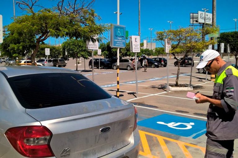 Vitória da Conquista realizará ação educativa sobre uso das vagas destinadas às pessoas com necessidades especiais