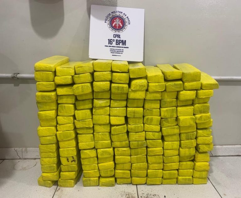 Quatro pessoas foram presas com 130kg de maconha em Serrinha