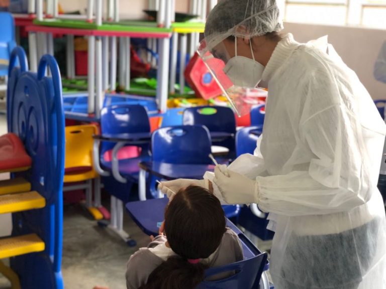 Vitória da Conquista inicia testagem para Covid-19 nas escolas públicas