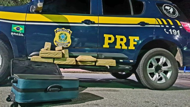 Dois adolescentes foram detidos em ônibus com 45kg de drogas em Jequié