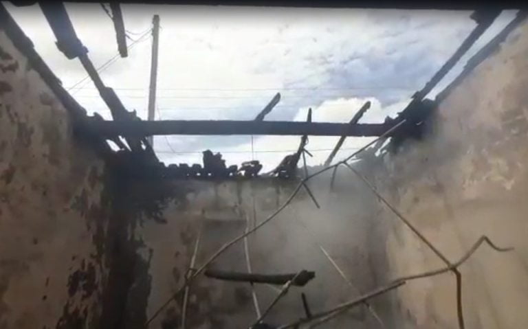 Imóvel pega fogo após curto-circuito em Barreiras