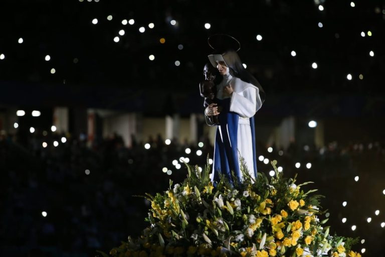 Senado aprova novo feriado nacional em homenagem a Santa Dulce
