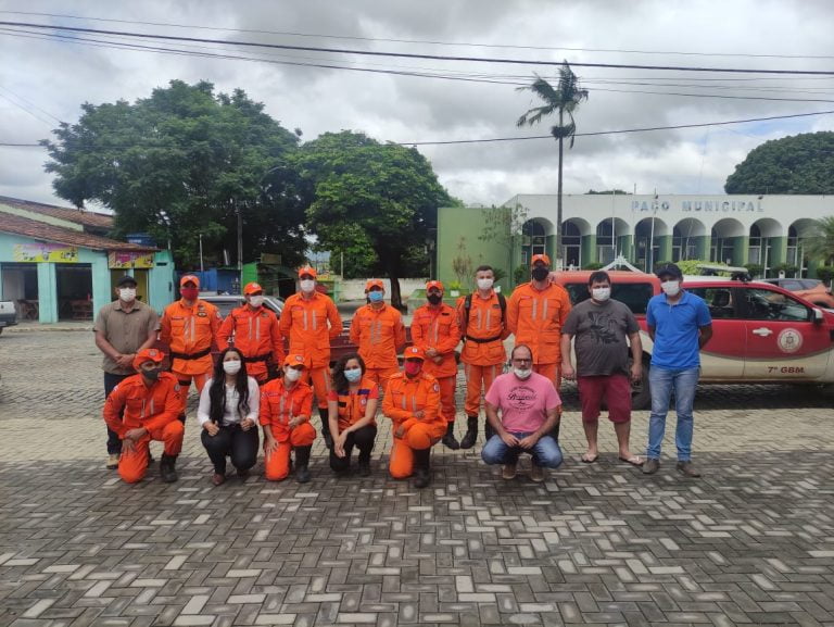 Corpo de Bombeiros de Vitória da Conquista e Guanambi está arrecadando donativos para atingidos pelas chuvas na Bahia