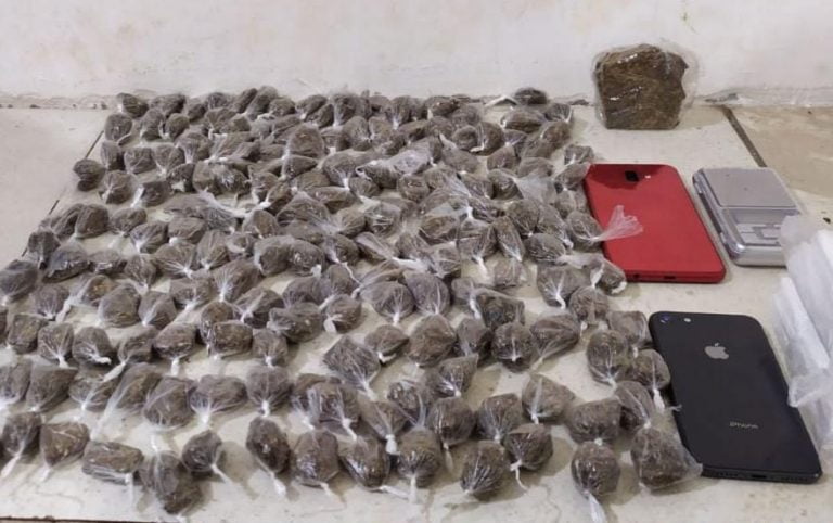 Dupla foi presa traficando drogas em Vitória da Conquista