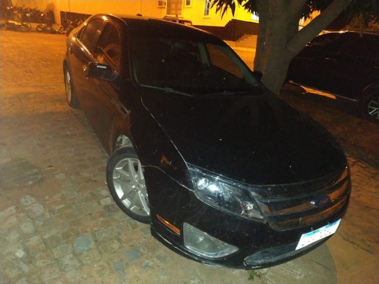 Polícia apreendeu veiculo clonado com placas de São Paulo em Guanambi