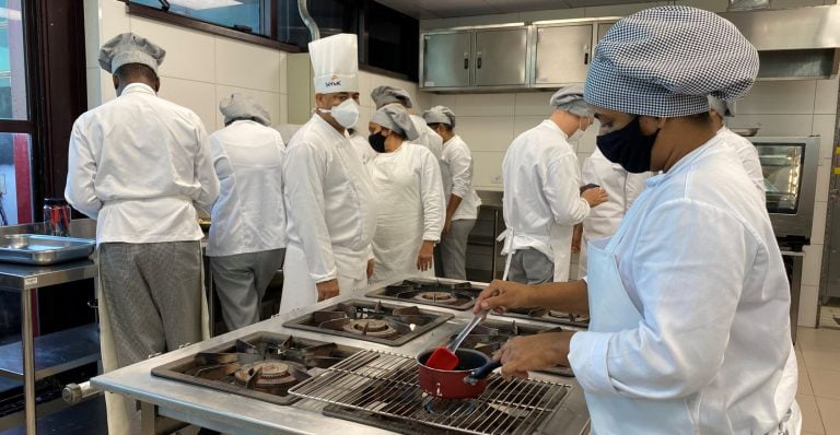Senac lança programação de cursos de férias em Feira de Santana, Salvador, Vitória da Conquista e outras cidades