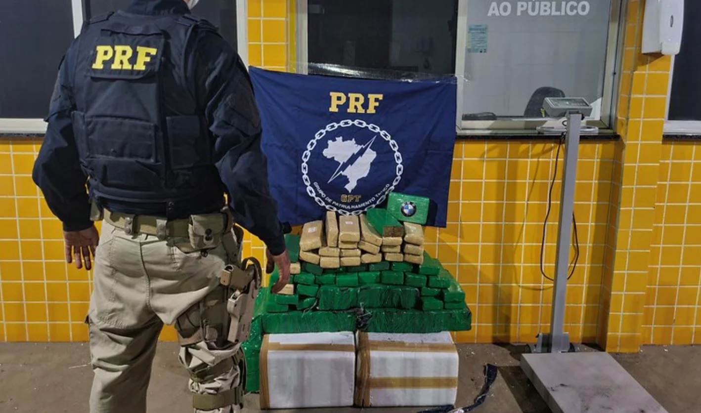 PRF apreendeu 61 quilos de drogas e prendeu foragido da Justiça em Barreiras
