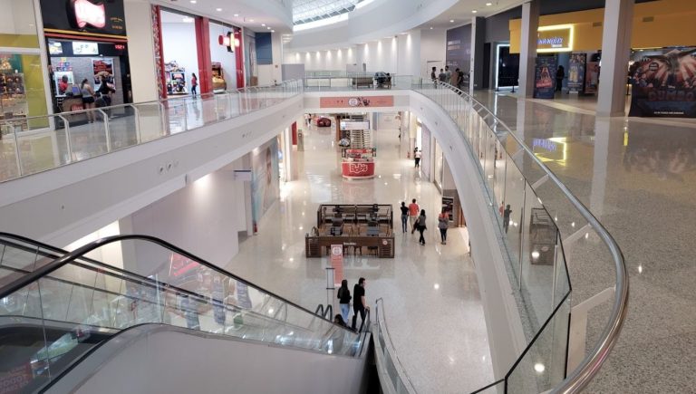 Shoppings de Vitória da Conquista terão postos de vacinação contra a Covid-19 a partir desta terça-feira