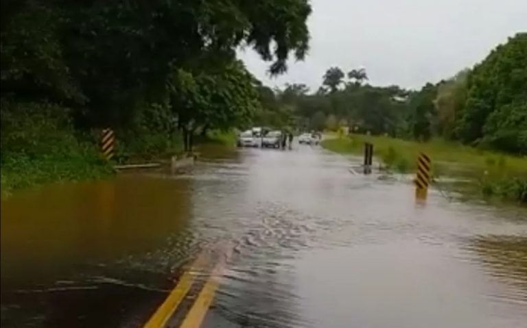Bahia tem mais de 20 pontos de rodovias bloqueadas ou parcialmente interditadas