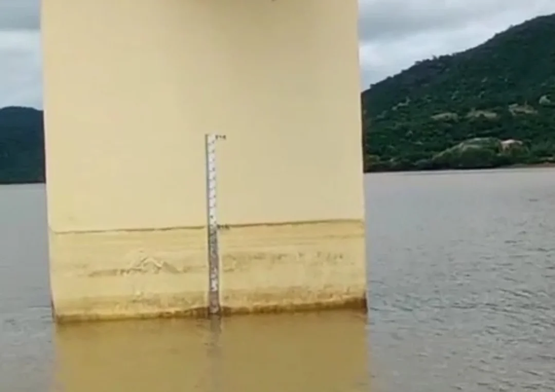 Codevasf esclarece informações sobre comporta da Barragem de Ceraíma