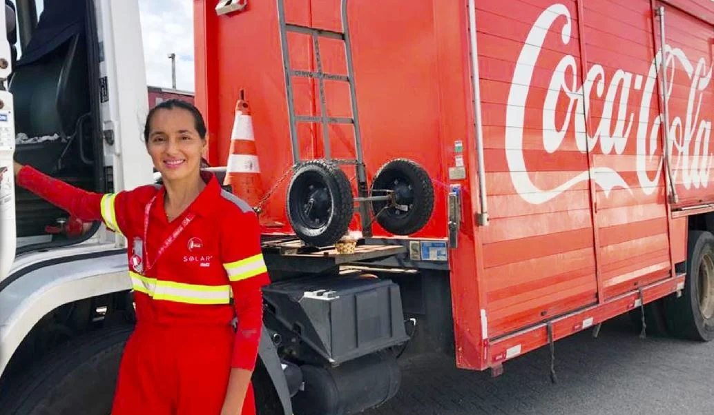 Solar Coca-Cola abre novas vagas em Porto Seguro, Simões Filho, Vitória da Conquista e mais 26 cidades