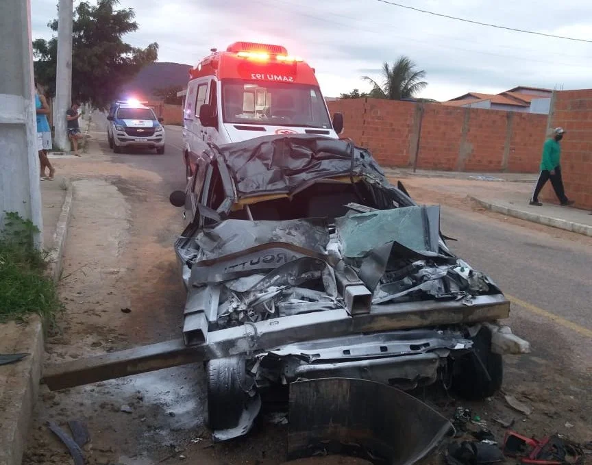 Homem morreu após colidir carro em traseira de caminhão em Palmas de Monte Alto