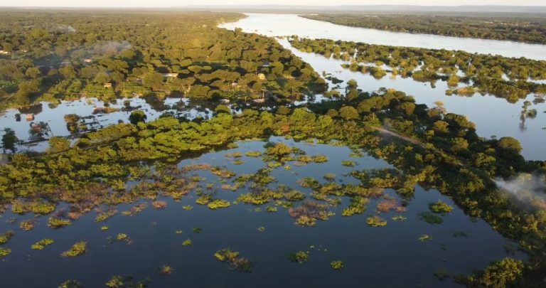 Rio São Francisco atingiu pico da cheia no Norte de Minas