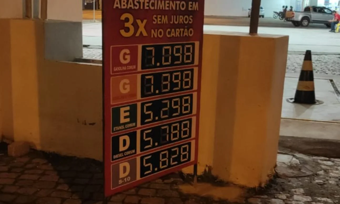 Preço dos combustíveis na Bahia sobe pela primeira vez desde privatização de refinaria, litro da gasolina chega a R$7,10 em Guanambi