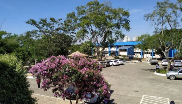 Foto mostra vista parcial com campus de Vitória da Conquista da Uesb - inscrição do Vestibular Uesb 2022.