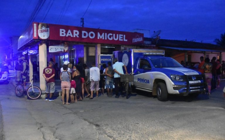 Homem morreu e outras duas pessoas foram baleadas em Vitória da Conquista