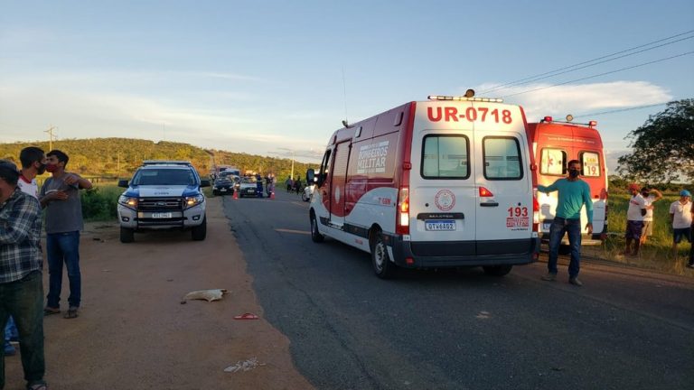 Sete pessoas ficaram feridas após van capotar em Vitória da Conquista