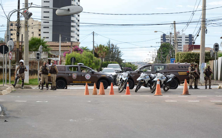Fiscalização autou sete motociclistas por transporte irregular de passageiros em Vitória da Conquista