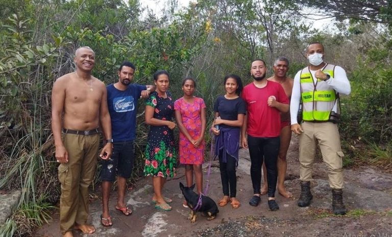 Família ilhada após tromba d’água foi resgatada por PMs na Chapada Diamantina