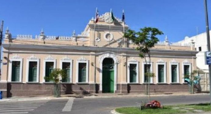 Prefeitura de Vitória da Conquista suspendeu processo seletivo
