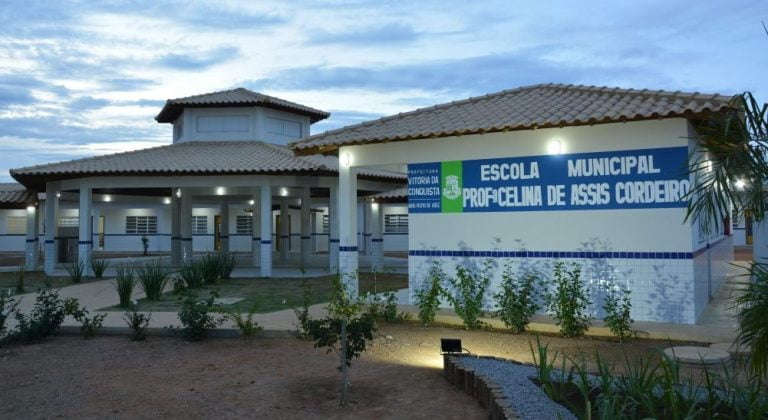 Escolas da rede municipal de Vitória da Conquista vão retomar aulas presencias no dia 21