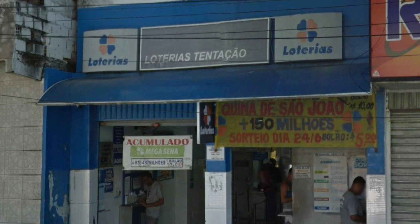Foto mostra fachada da Loteria Tentação, em Feira de Santana, onde foi registrada uma das apostas vencedoras do concurso 2463 da Mega-Sena