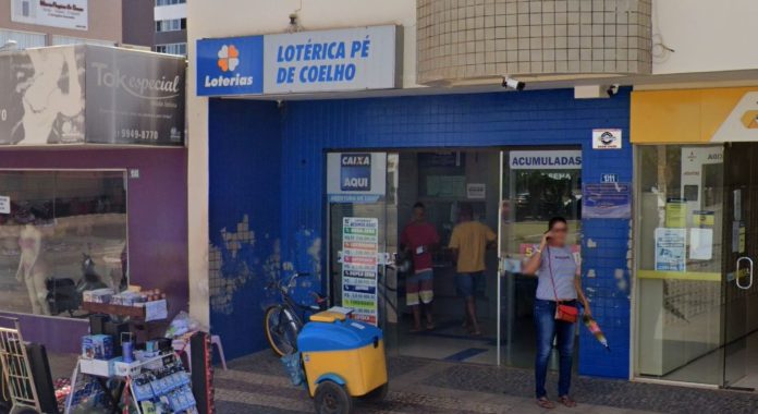 Foto mostra fachada da lotéria Pé de Coelho, em Luís Eduardo Magalhães