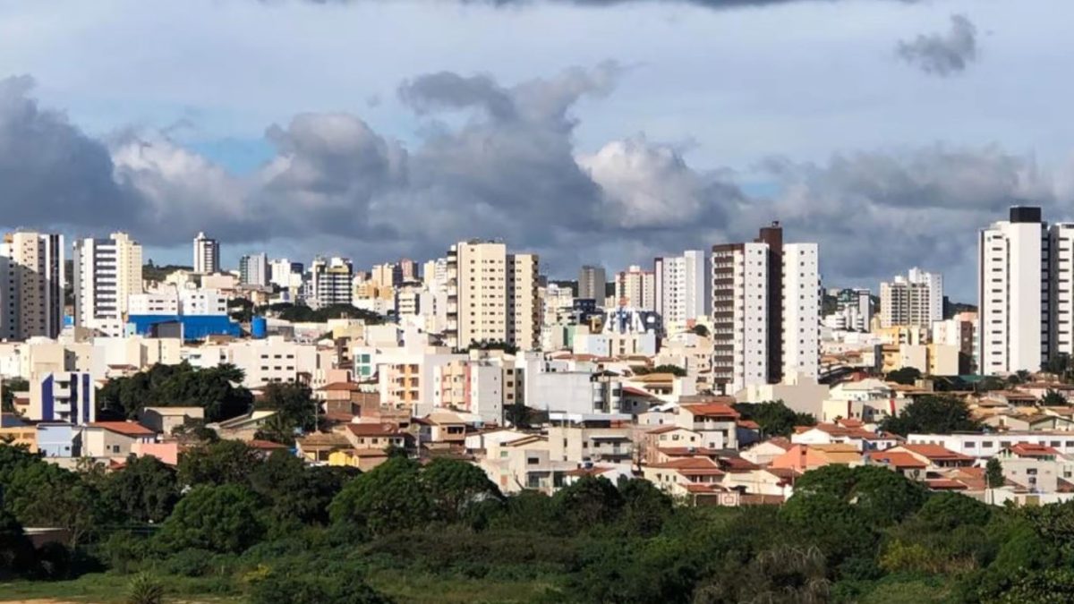 Vitória da Conquista tem quase dez mulheres para cada nove homens, diz IBGE