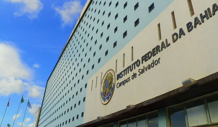 Concursos do IFBA -Foto mostra fachada do prédio do IFBA-Campus Salvador - Processo seletivo do IFBA