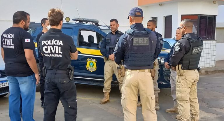 Suspeitos de envolvimento com roubos de cargas foram alvo de mandados de buscas e apreensão em Vitória da Conquista e Jequié